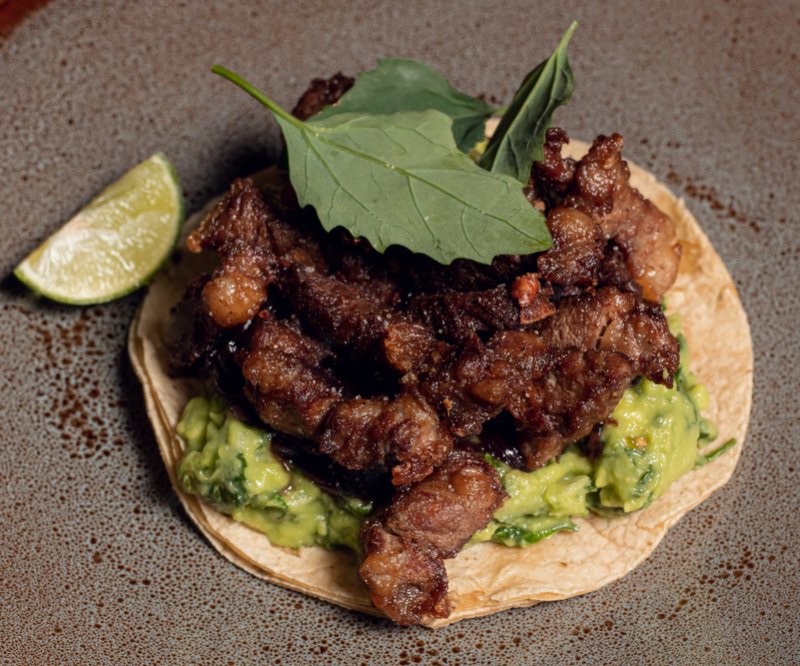 Tacos de Guacamole Picante con Chicharron de Ribeye, utilizando Habanero Hyfood
